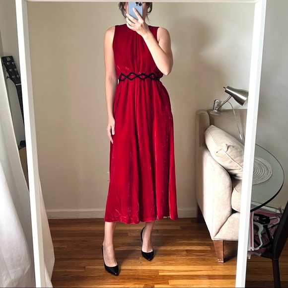 samantha pleet Dresses & Skirts - samantha pleet red velvet midi dress size 2 C1